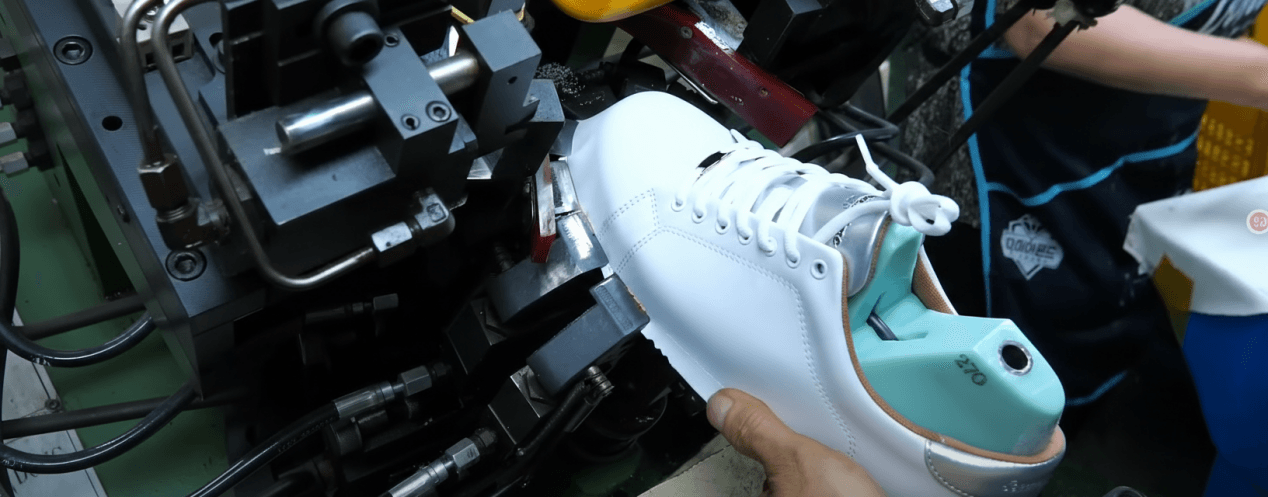 Private Label Shoe Service Banner Image