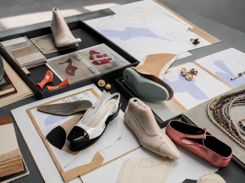Échantillons de chaussures et sacs à main personnalisés développés par Herrains