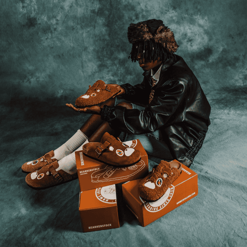 ALEXANDERS Artistic Suede Clogs